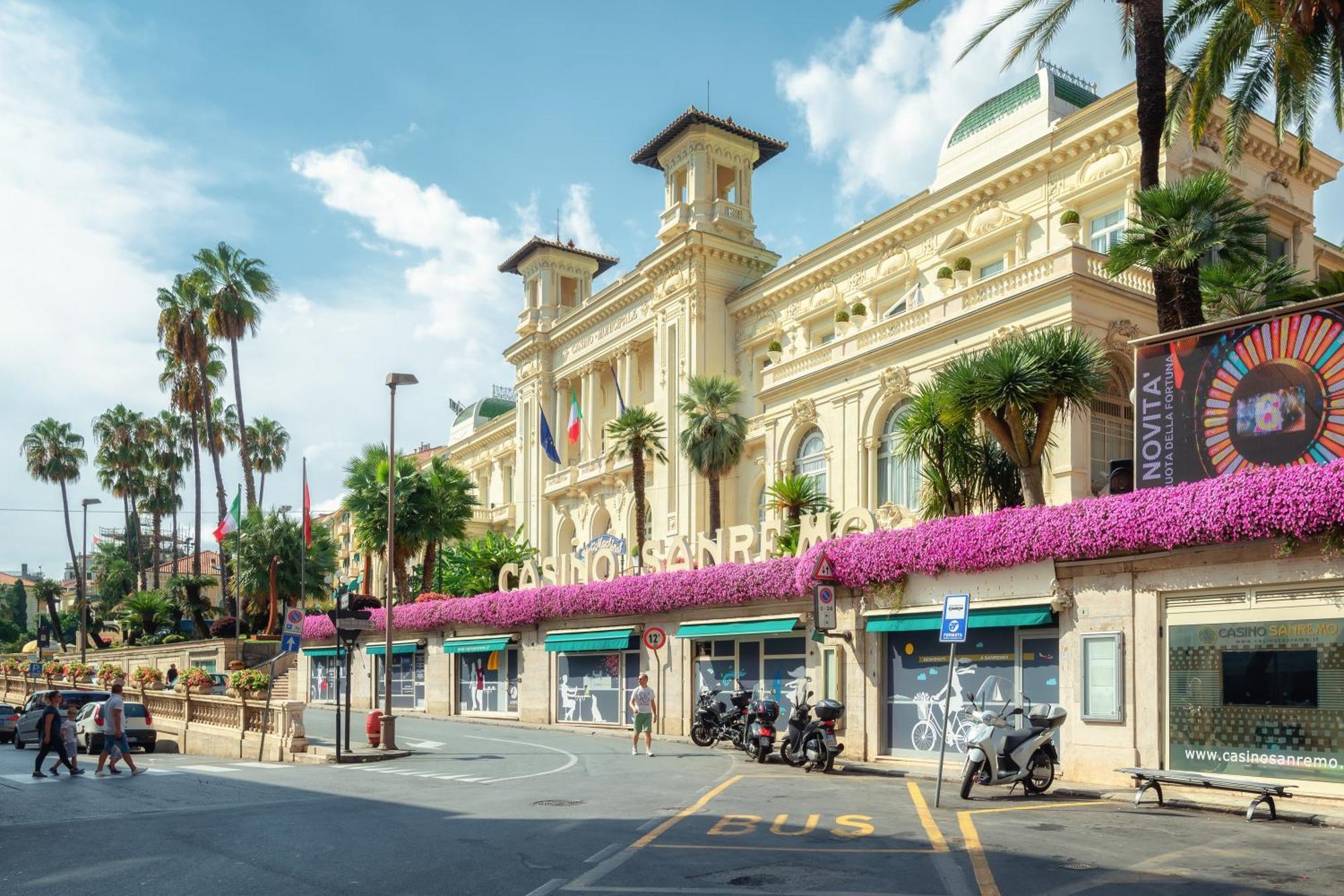 Seven Suites Apartments - Via Matteotti 178 Sanremo Ngoại thất bức ảnh